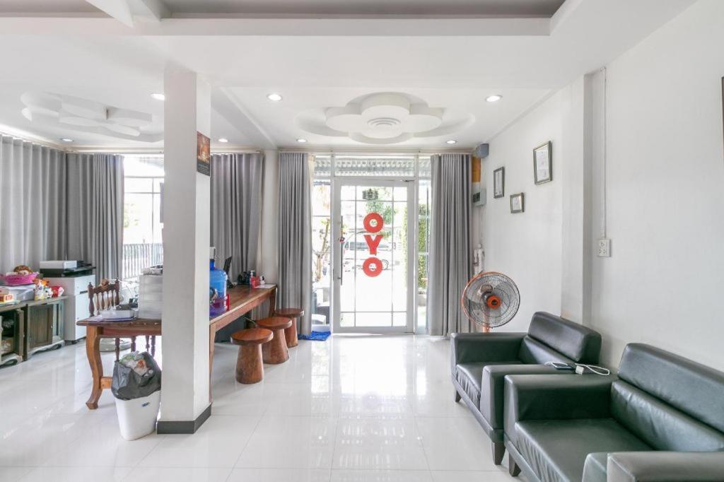 Oyo 75305 T Park Pak Chong Hotel Mu Si Buitenkant foto