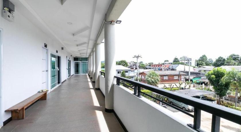 Oyo 75305 T Park Pak Chong Hotel Mu Si Buitenkant foto